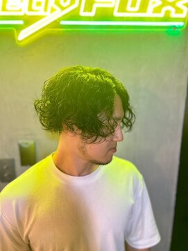 グリーディーフォックス 代々木(Greedy FOX) アップバング/ツーブロックマッシュ/束感/波巻き[シェービング]