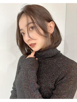 アイトーキョーエス 渋谷(AI TOKYO S) 斜めバング/シルキーベージュ/ブラントカット[渋谷駅]