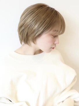 アイ(I.) 【 Ｉ. 】30代からの襟足すっきり前下がりショートボブ　川口