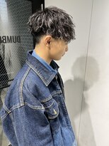 アイズ 海老名(AIZU)&nbsp;ツイストスパイラルパーマ ホワイトメッシュ マッシュ 眉毛