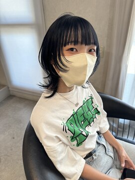 ニィ(2iee.) ウルフカット