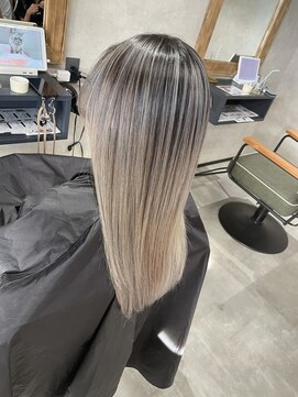 サニー 渋谷(SUNNY) バレイヤージュ、ハイライト、レイヤーロング、グレーベージュ