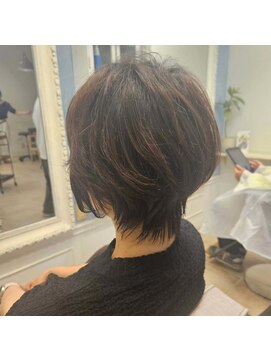 レスタ(ReSTA.) 大人っぽさが素敵なショートヘア