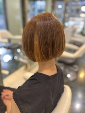 モア 下通店(MORE) ミニボブ/イヤリングカラー