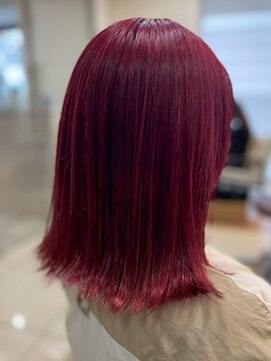 ヘアークリアー 春日部 おしゃれな大人のレッドカラー チェリーレッド 外ハネミディアム