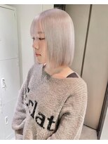 リンドトウキョウ(LINDO TOKYO)&nbsp;ホワイトシルバー/ブリーチ/ハイトーン/ダブルカラー/縮毛矯正