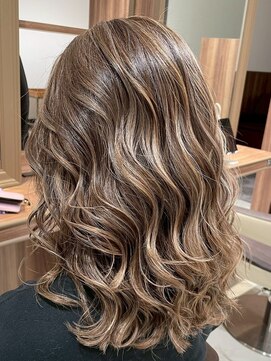 エジョン 八幡山店(Aejon) 大人レイヤーカット白髪ぼかし脱白髪染め40代50代60代