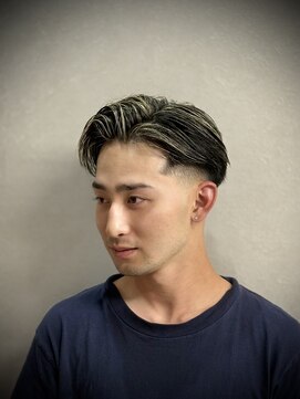 フジヤマバーバーショップ アジト(FUJIYAMA BARBER SHOP ajito) ツーブロックフェード