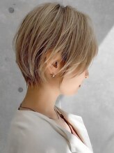 ハッシュカット｜韓国風×エアリー感のショート［前髪カット/白髪染め/白髪ぼかし/ショート/髪質改善］