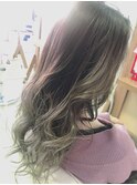 海外セレブ風バレイヤージュヘア