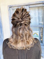 エイミーバイアフロート(amie by afloat) 王道!もこもこハーフアップ