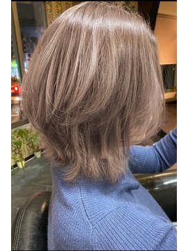 ヌーベルヴァーグ(Nouvelle Vague) 【脱白髪染め×３Dハイライト】ミディアムウルフ☆