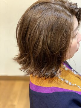 エクリ 麻布十番(equri) 外はねミディ 20代30代40代 ベージュ