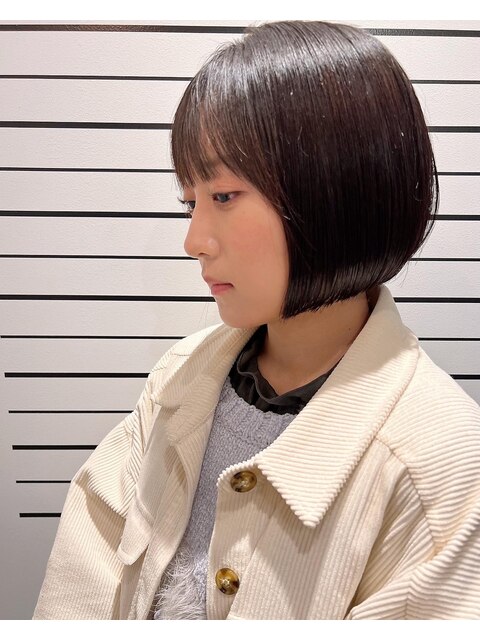 AKB48坂口渚沙さんの艶暗髪のミニボブ
