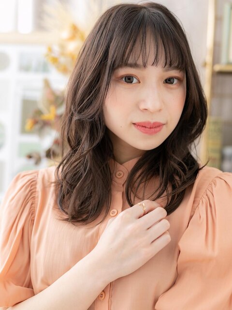 大人かわいいダークアッシュゆる巻きロングa上尾20代30代40代