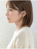 大人可愛い ふんわり 内巻きボブ 秋ヘアカラー 耳掛け