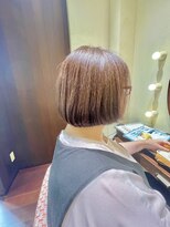 エルサフィロ ヨドヤバシ(el zafiro yodoyabashi)&nbsp;【el zafiro yodoyabashi】暖色系ベージュミニボブスタイル