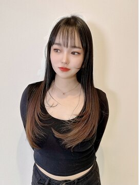 レヴィア(REVIA) レディース鎖骨レイヤースタイル