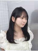 ミディアムレイヤーロングレイヤーカット顔周りブルーブラック