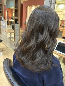 アローズ 新さっぽろサンピアザ店(HELLO'S) 赤み消し寒色カラー