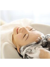 CLALA髪質改善トリートメント - パサつきを抑え、艶とコシのある潤い髪へ