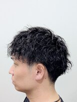 夜髪 ツーブロック3mm、チリチリ感強めのツイスパ