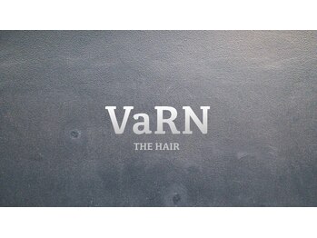 ヴァーン ザ ヘアー(VaRN THE HAIR)の写真/理想の自分を引き出す大人の上質メンズパーマ。ラフでも決まるスタイルは大人の魅力を演出。