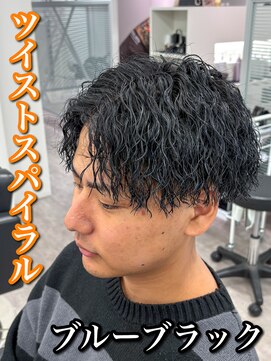 ルースト 心斎橋店(ROOST) 刈り上げセンターパート/波巻きツイストスパイラル/大阪