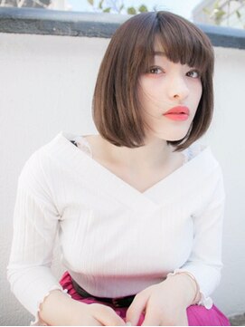 ルティア 池袋(Lutia) 春先取りカラーでブラウンアッシュ