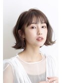 大人可愛い切りっぱなしボブスタイル