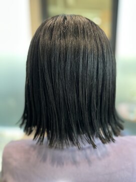 ロクタス(LOCU+) 大人可愛い切りっぱなしボブ♪クールショートボブ