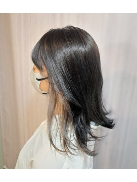 ピリナ(PILINA) インナーグレージュ