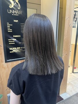 アンヘアー 元町三宮(UNHAIR) 切りっぱなし ミディアムストレート