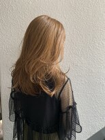 フォンド(fond)&nbsp;［新栄/栄］ハイライトアッシュベージュ　ロングレイヤー