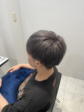 イルミ(iLUMi) iLUMi　×　ハイトーンカラー