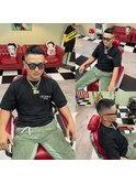 -80's American barber shop-