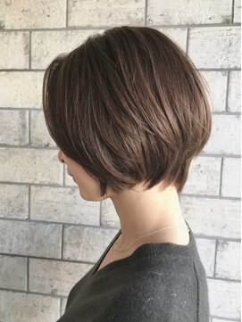 ラーサ(LaHzA) 大人ショートボブ前下がりショートボブ前下がりボブひし形ボブ