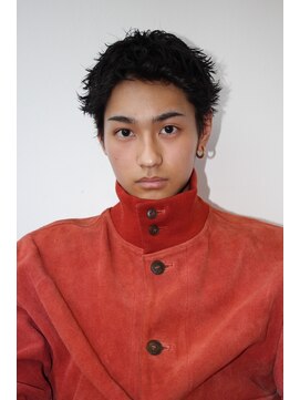 ツーダブル 大阪梅田(WW..) ツイストスパイラルパーマ波巻きスパイラル刈り上げマッシュ