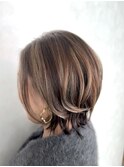 大人のニュアンスボブ×白髪を生かしたデザインカラー