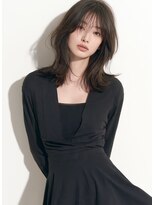 ルーチェス(LUCE/s) 柔らかく揺れる、大人のフェミニンレイヤー