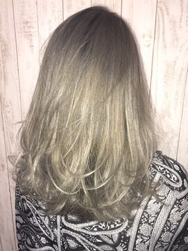 ルララドゥ ブロンド