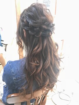 ロカット サロン(Roquat Salon) ふわハーフアップアレンジ【立川/立川南/袴　ヘアアレンジ】