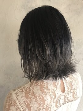 ヘアスタジオニコ(hair studio nico...) シルバーグラデーション