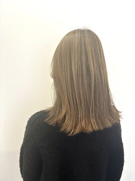 ゼンドットカラスマ(Zen.karasuma) ピンクベージュ×外ハネミディアム20代30代40代