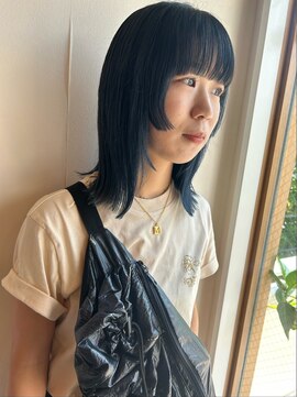 ツイギー 宮西店(TWiGGY) ぱつっとレイヤーにブルーカラー