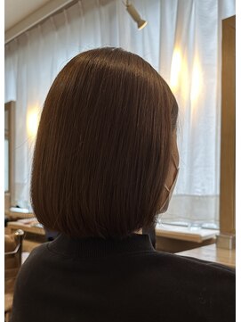 ゴエン(goen hair lounge) 濃いめブラウンカラーのボブ