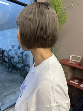 フェンヘアーアイス 中目黒(Fen.hair ici) 20代30代40代前下がりストレート小顔補正カット