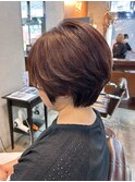 艶ブラウンの美フォルムショートボブ