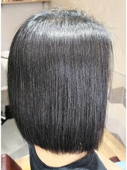 アロング(along)の写真/癖毛もダメージも徹底ケア。憧れの艶ストレートで、毎朝ラクに決まる髪へ