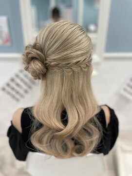 ホワイト(White) 編み込みくるみちゃんヘア♪